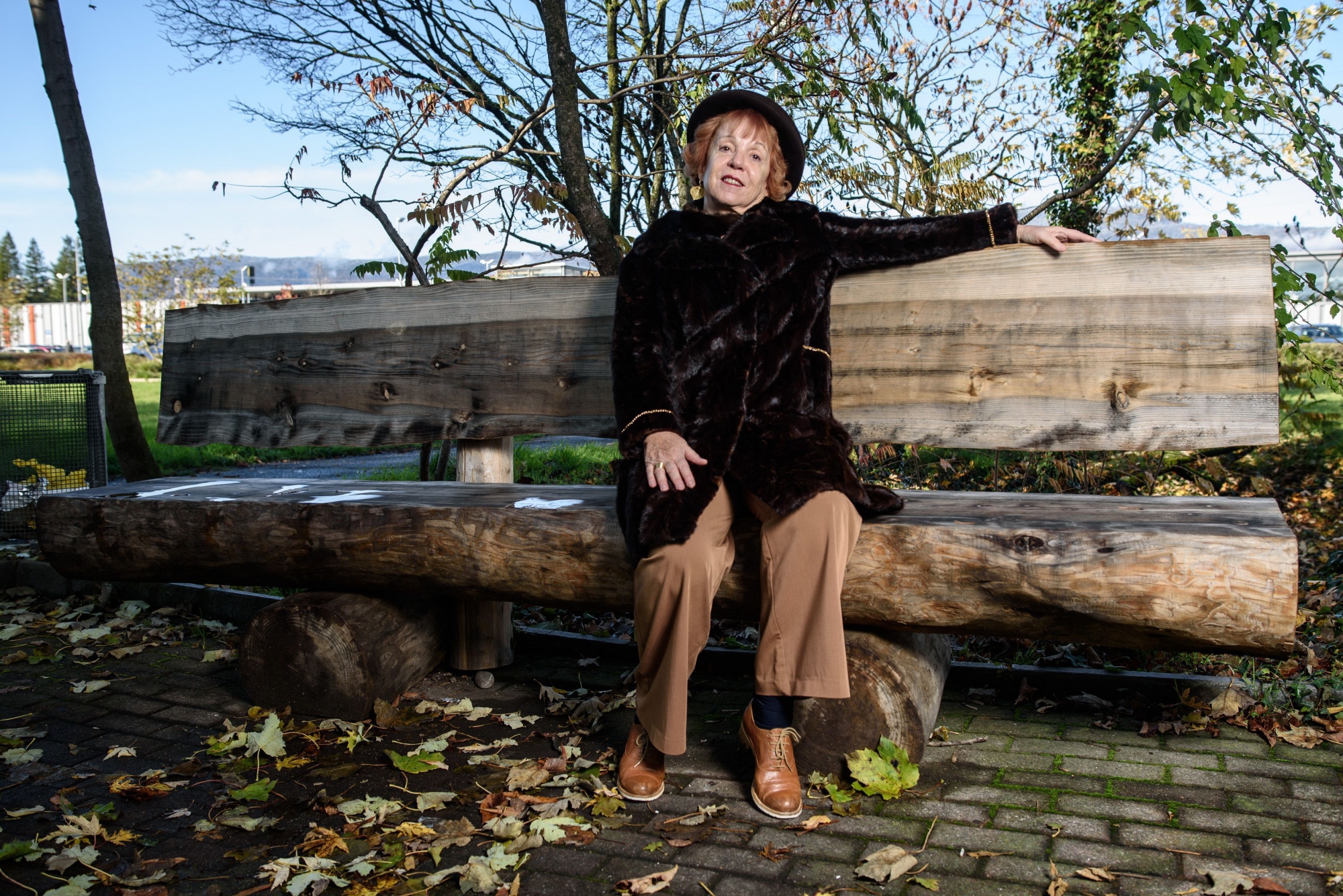 Christine Vuagniaux estime que de vieux troncs pourraient avoir une seconde vie comme banc.