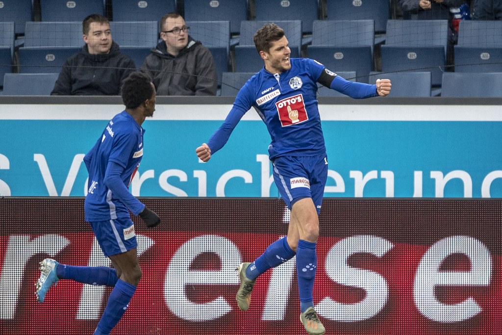 Le Lucernois Pascal Schürpf a inscrit les deux buts contre Bâle.