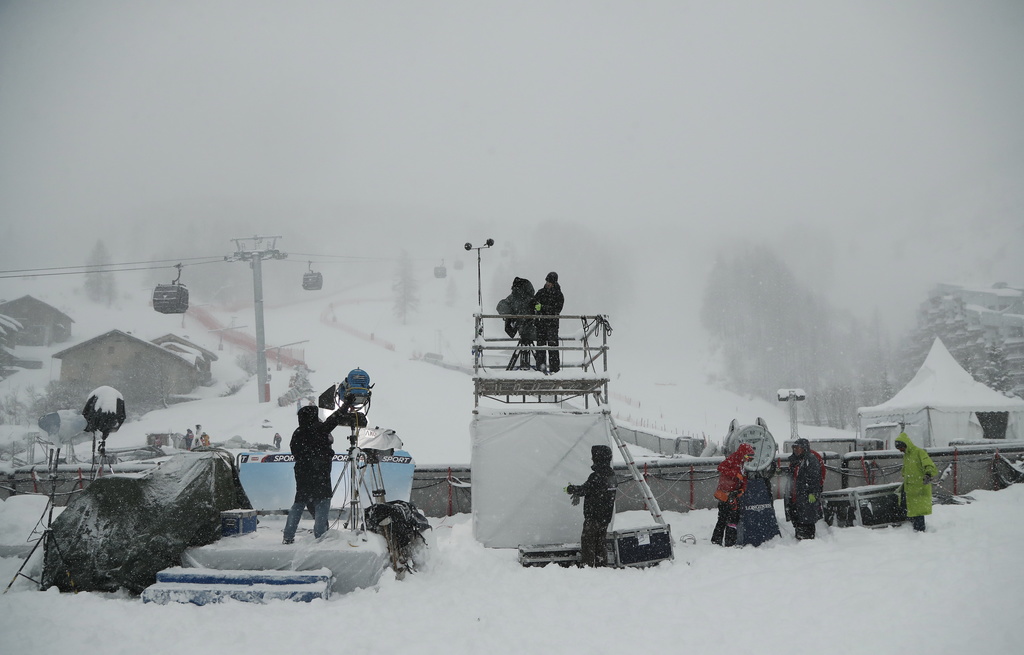 La descente dames de Val d'Isère avait été annulée en décembre.