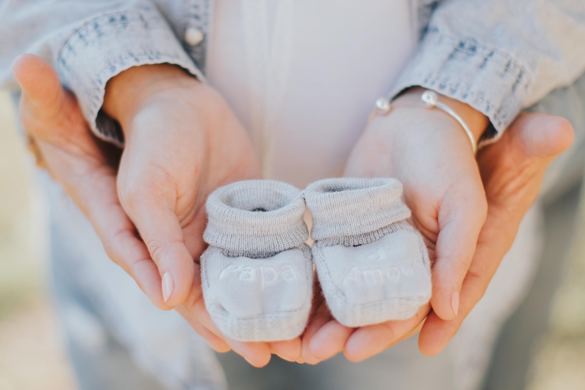 Une fausse couche est une réelle épreuve pour les couples.