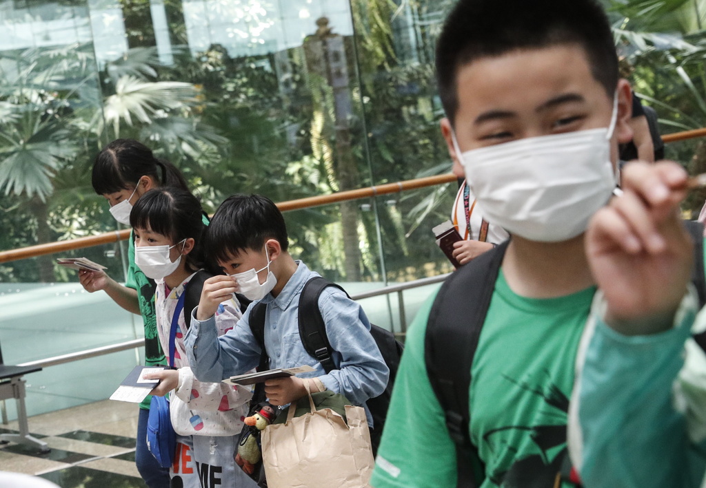 Le coronavirus s'est répandu dans de larges régions de Chine et au-delà des frontières.