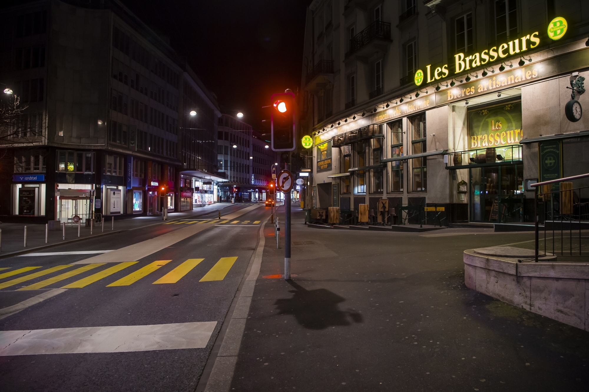 Les restaurants sont fermés depuis samedi 22h.