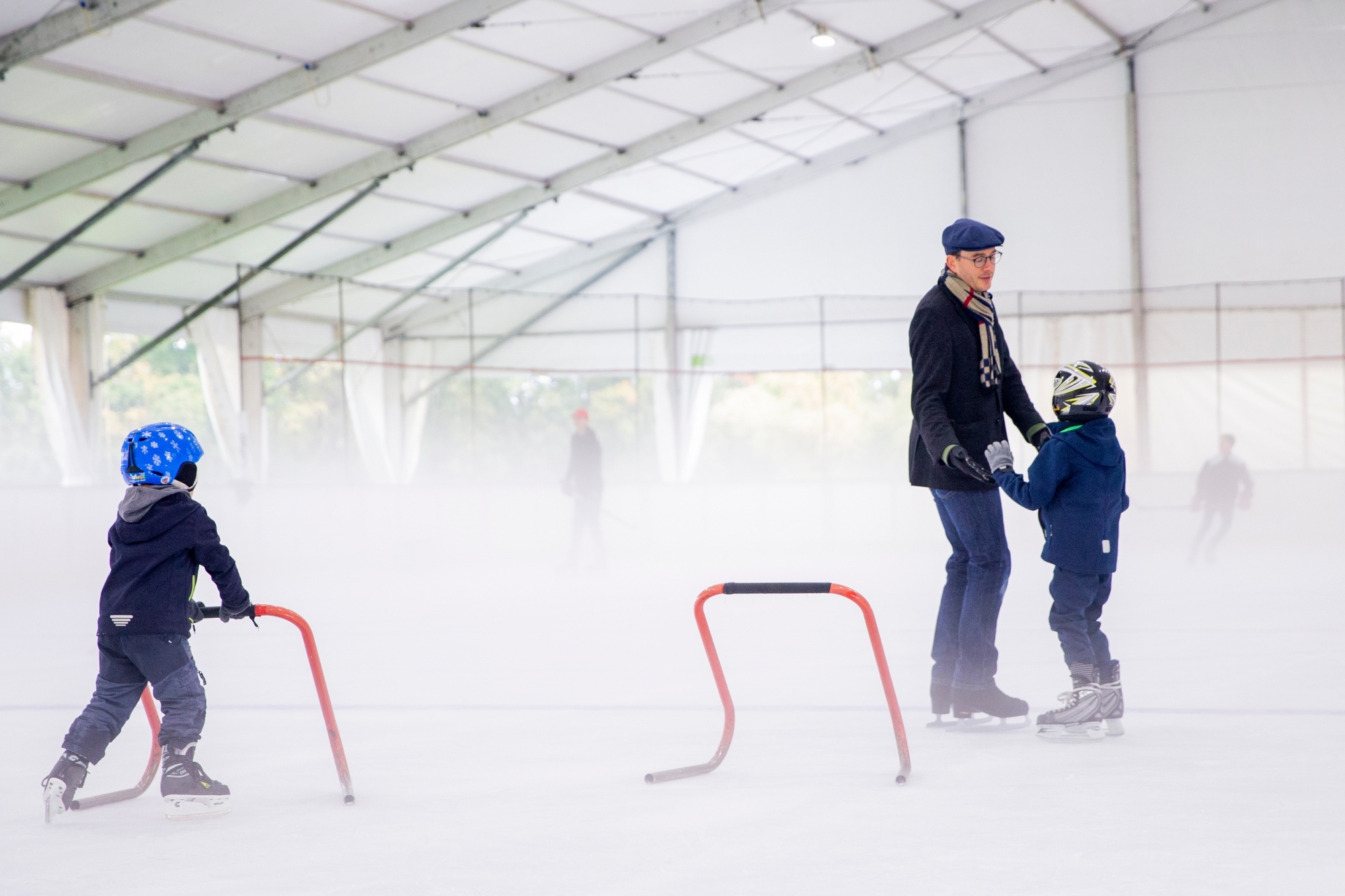 Patineurs amateurs et clubs de hockey ont profité de la surface de glace perrolane.