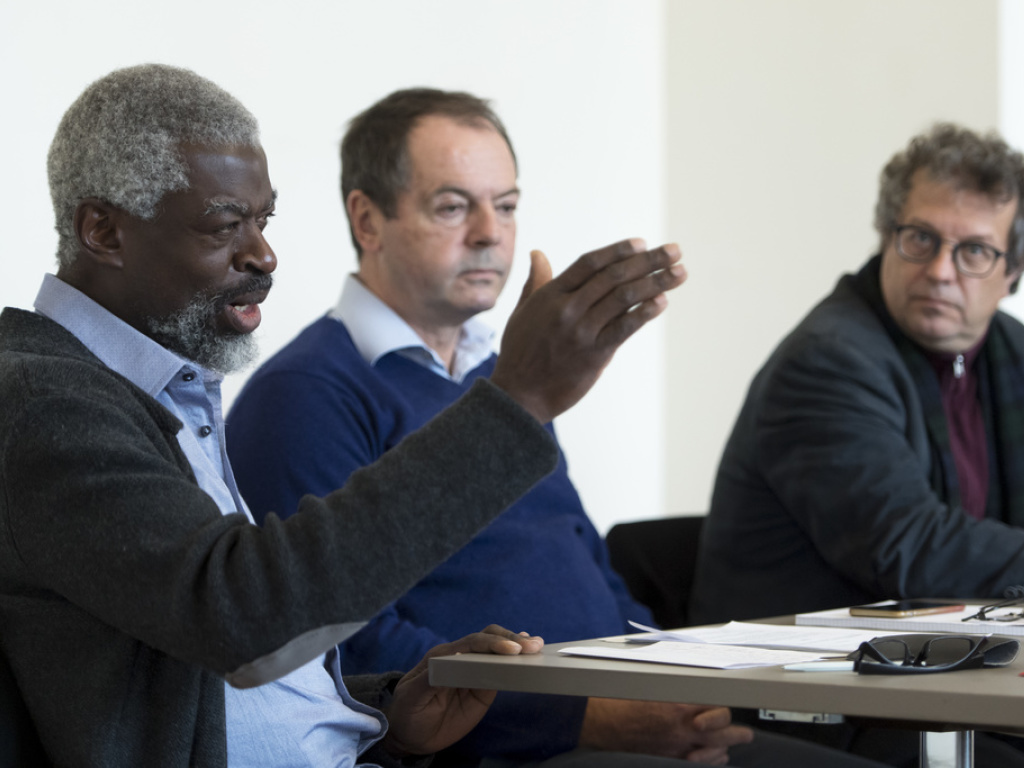 Le municipal de la ville de Vevey Michel Agnant (à gauche) et son collègue Jérome Christen (à droite), avec l'avocat du premier, Pierre Chiffelle (au centre). (Archives)