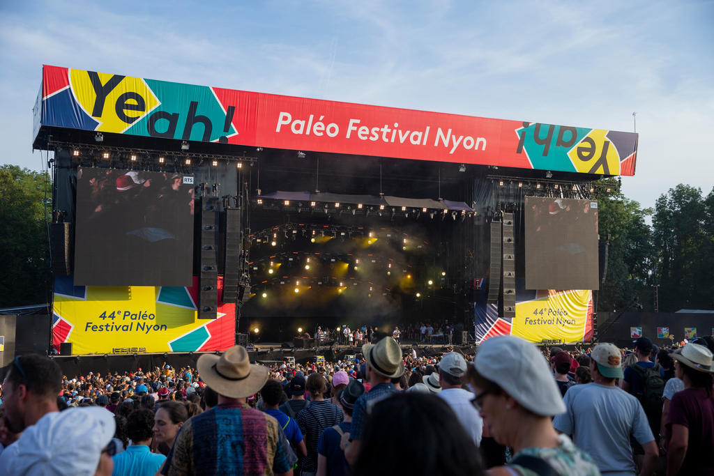 Paléo avait construit une nouvelle passerelle pour acheminer les artistes à la grande scène.