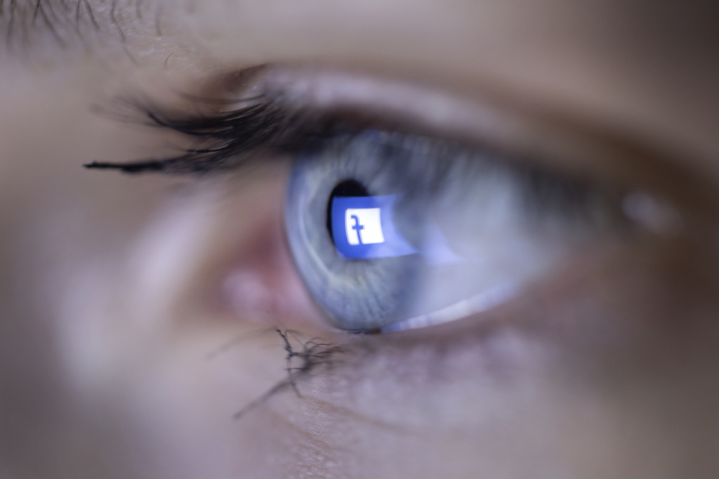 Les règlements de Facebook et Instagram ont été mis à jour pour annoncer la suppression des contenus faisant la promotion de ces "thérapies de conversion".