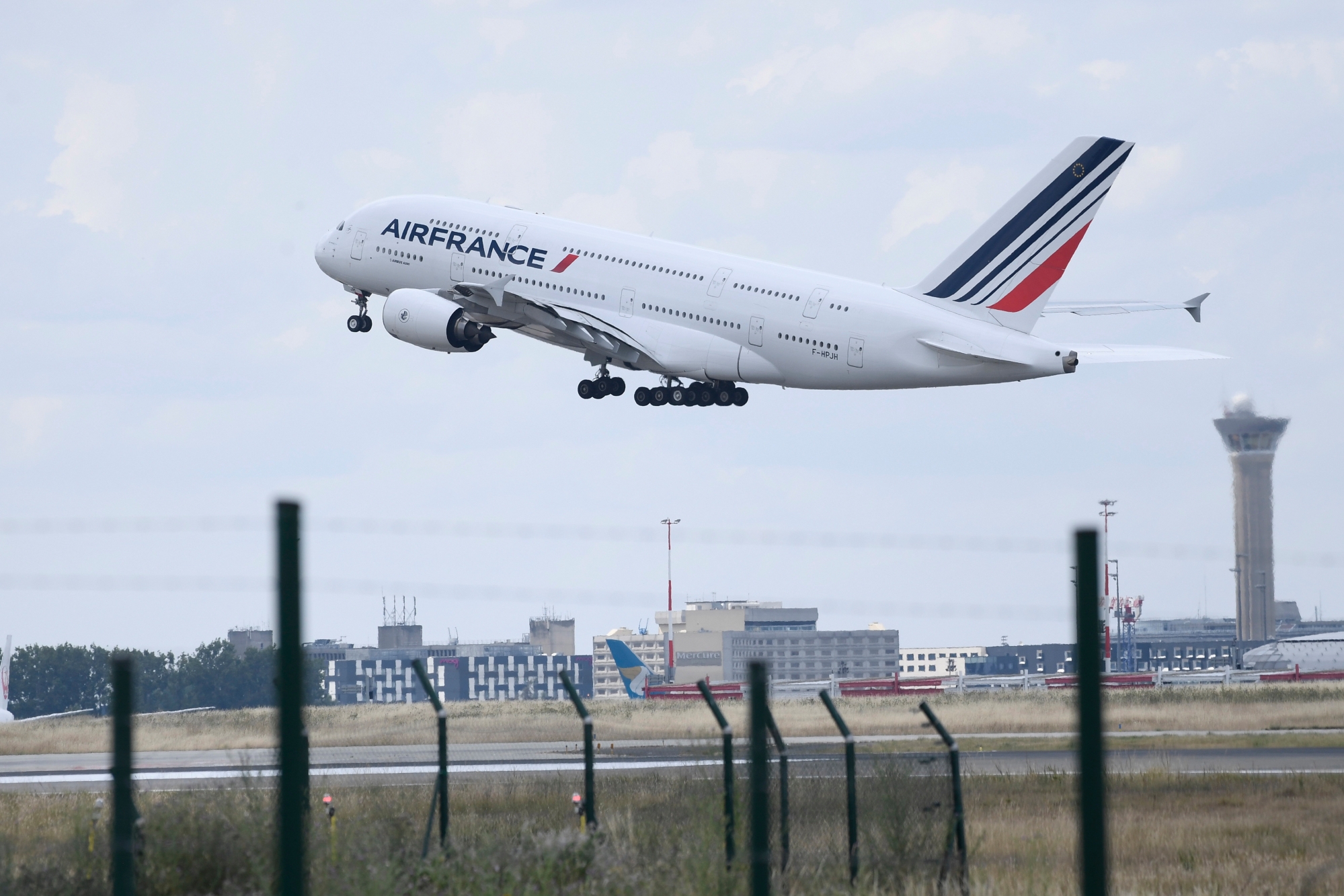 En juillet 2020, le taux de remplissage des avions d’Air France était de 76% sur les vols domestiques, mais de 47% seulement sur le long-courrier.