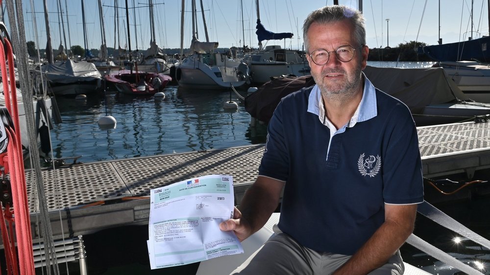 Maurice Guex a vu arriver il y a peu une amende de 135 euros pour avoir navigué en eaux territoriales françaises le 13 juin dernier, à la date du Bol d'Or annulé. Il l'a payée avec le sourire.