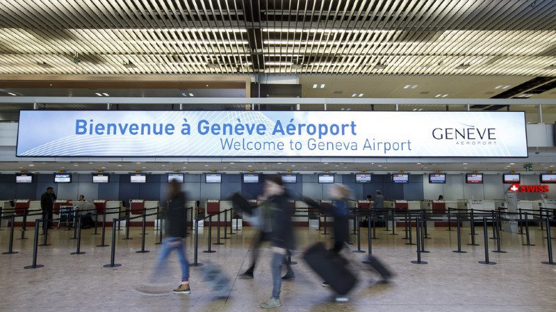 Chaque jour, 17 000 passagers transitent entre les terminaux et la gare de Genève aéroport. 