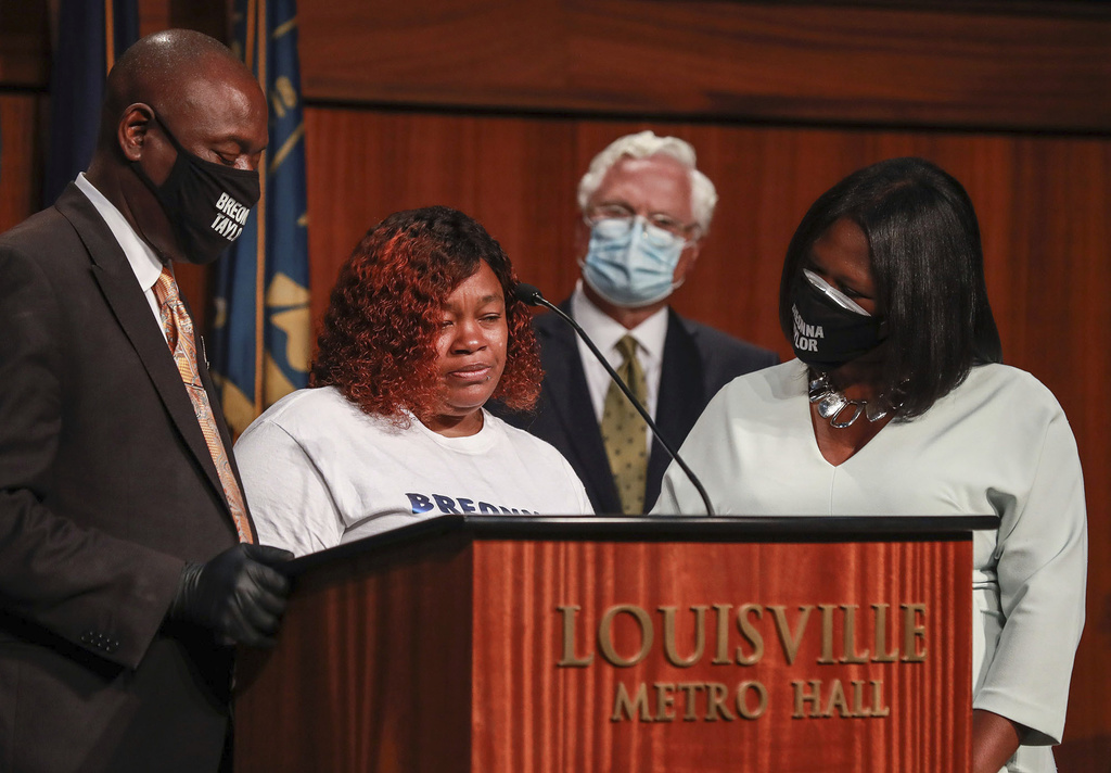 Tamika Palmer, la mère de Breonna Taylor, lors d’une conférence de presse.