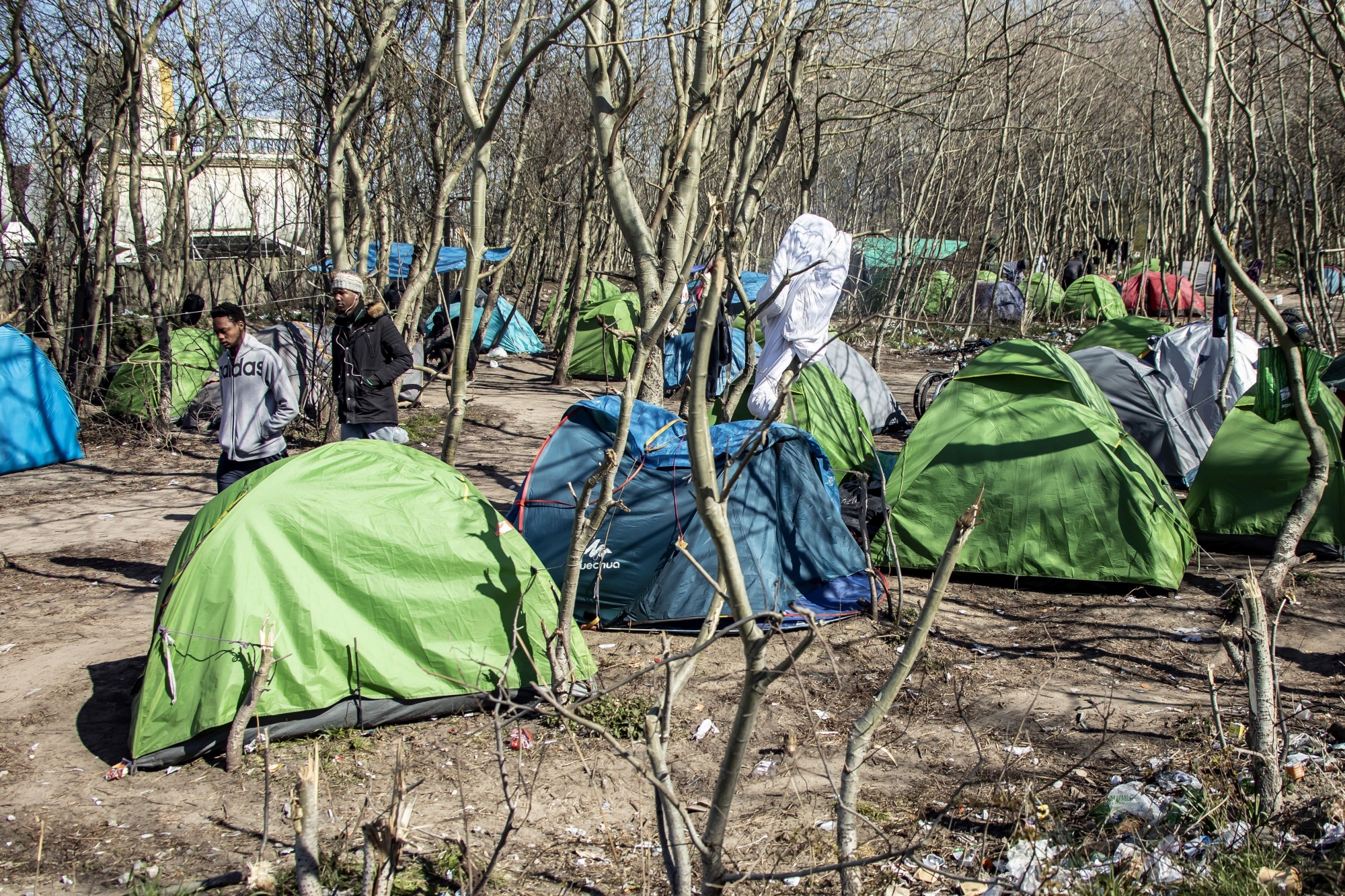 Aux yeux du gouvernement français, la situation des migrants n’est pas suffisamment détériorée pour justifier une aide aussi systématique de la part des associations.