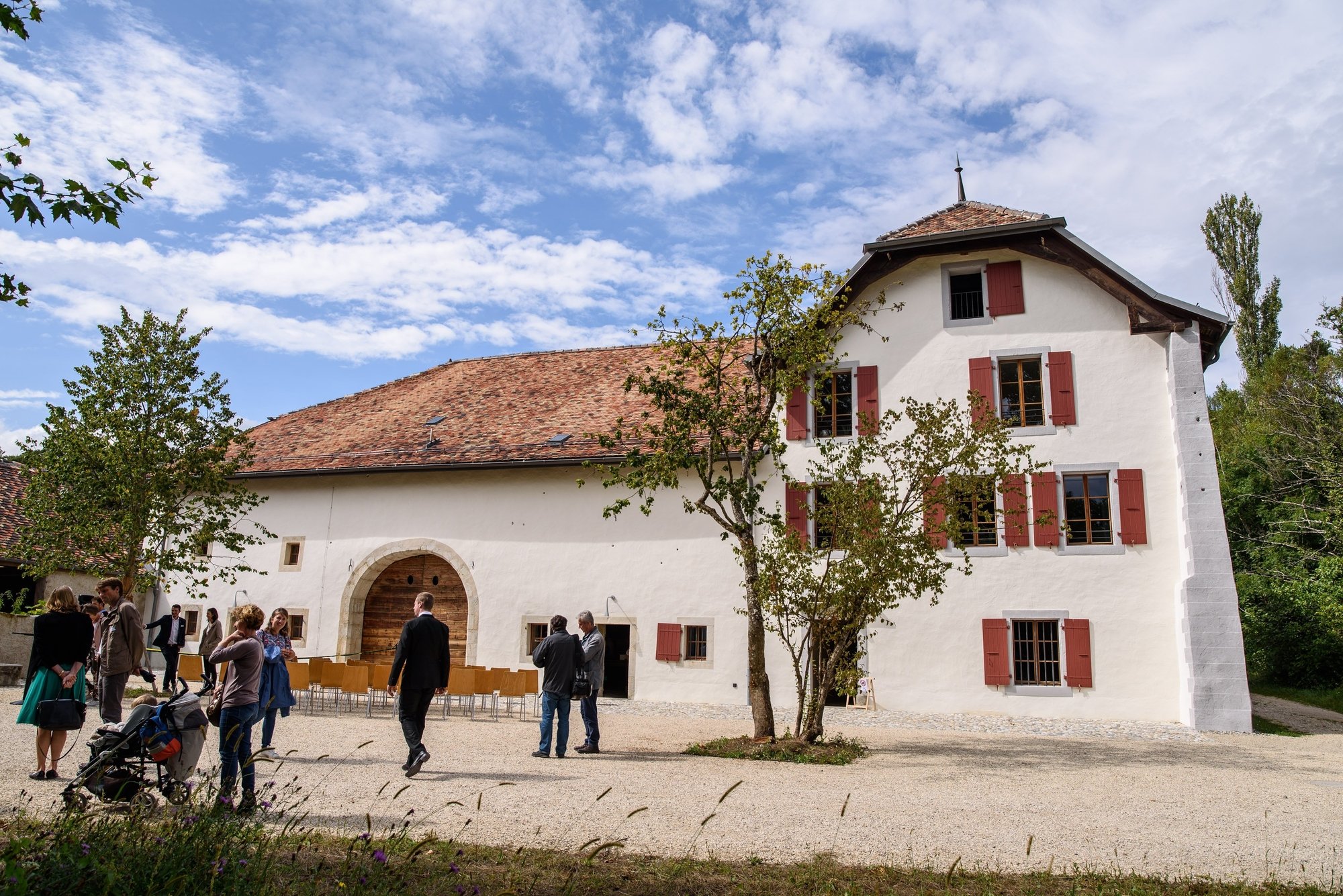 La ferme-château du Bois de Chênes, ici lors de la fin de sa rénovation en septembre 2019.