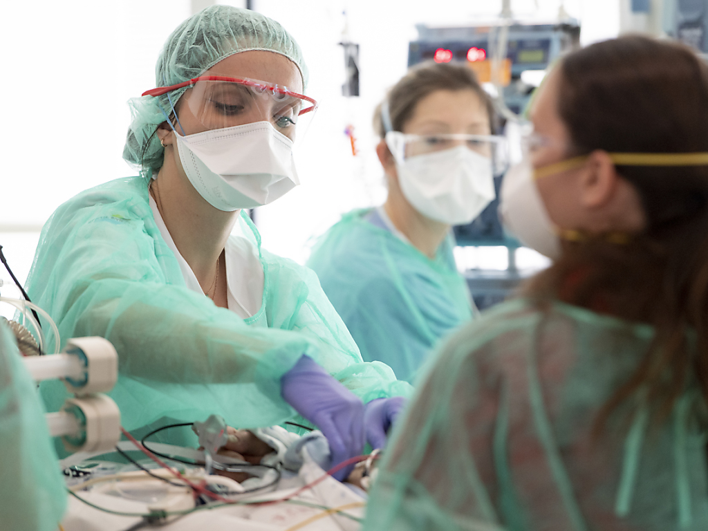 Les femmes travaillant dans le secteur médico-social font partie de celles dont les conditions de travail se sont péjorées durant la crise, selon cette étude (archives).